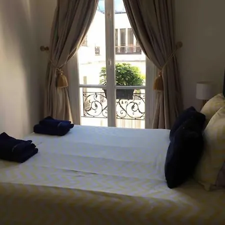 Côté Arc De Triomphe Parigi